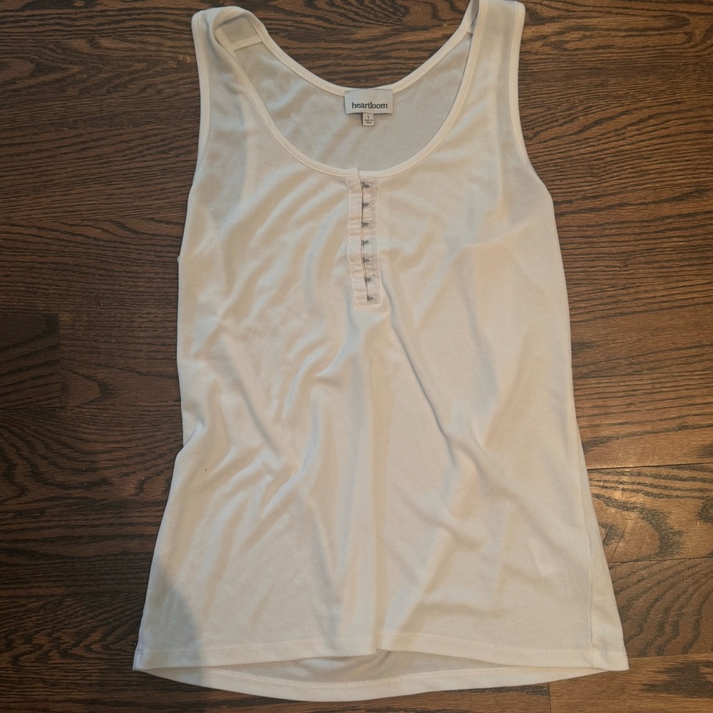 Heartloom white clasp tank top